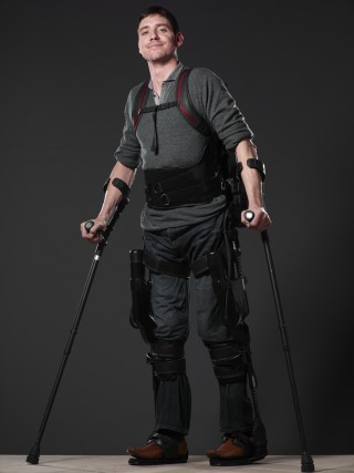 Andrew_EksoBionics07_018 class="wp-image-310464" 