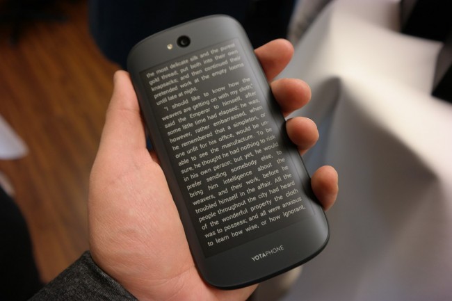 YotaPhone 2 (3) class="wp-image-306501" 