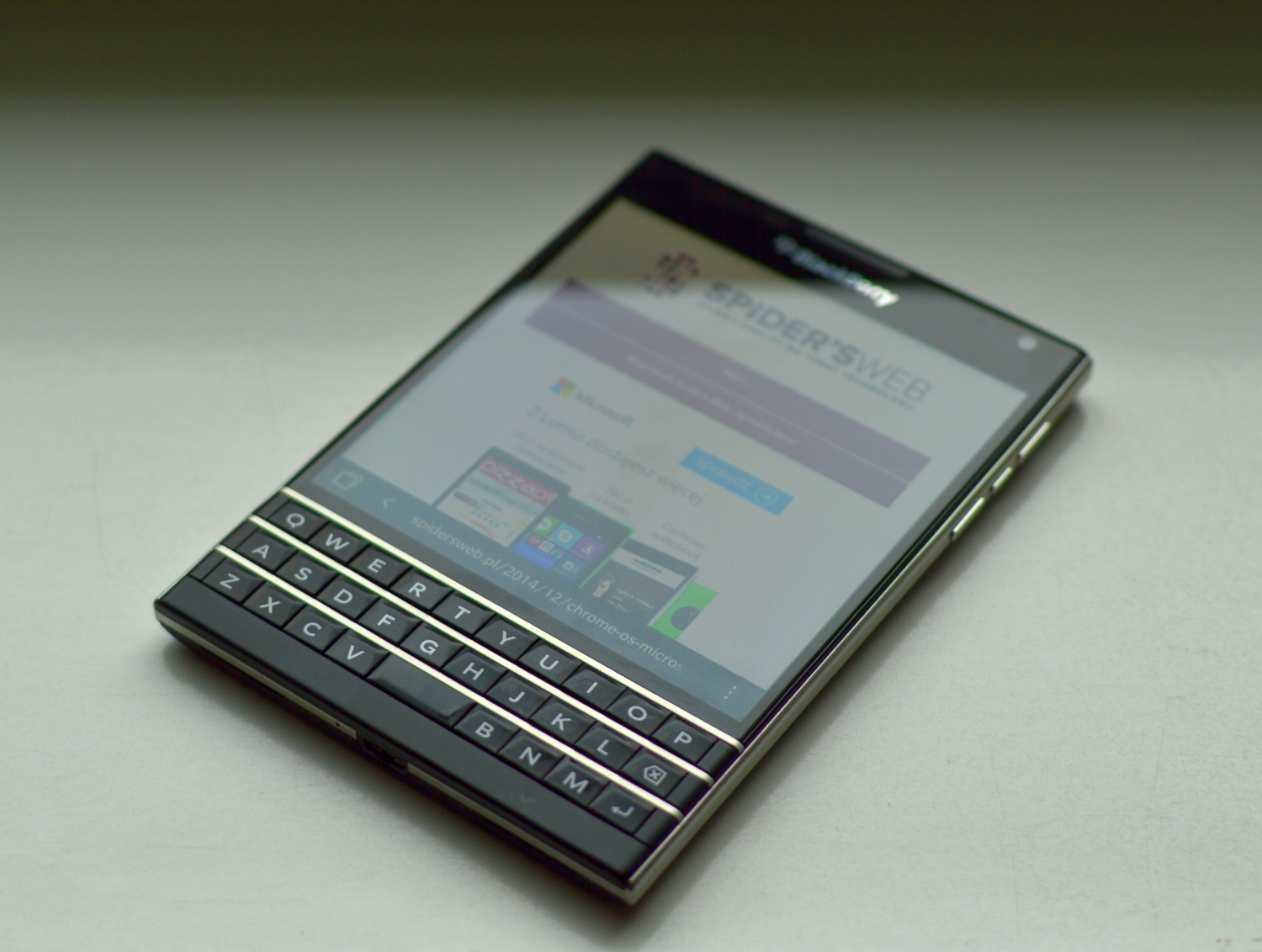 blackberry passport 004 class="wp-image-303455" 