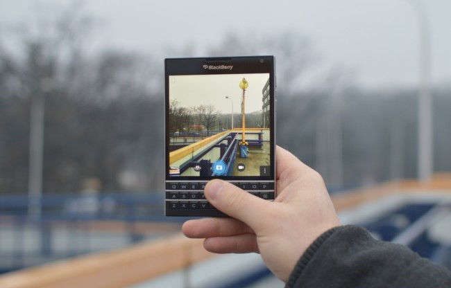 blackberry passport 007 class="wp-image-310286" 