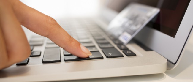 e-zakupy-dzien-darmowej-dostawy-laptop-notebook-internet