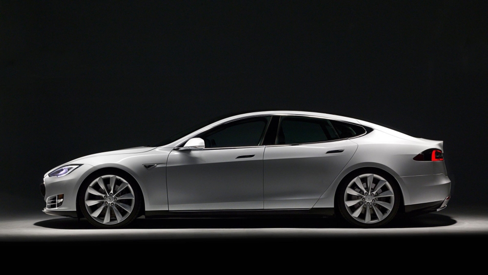 tesla class="wp-image-314669" 