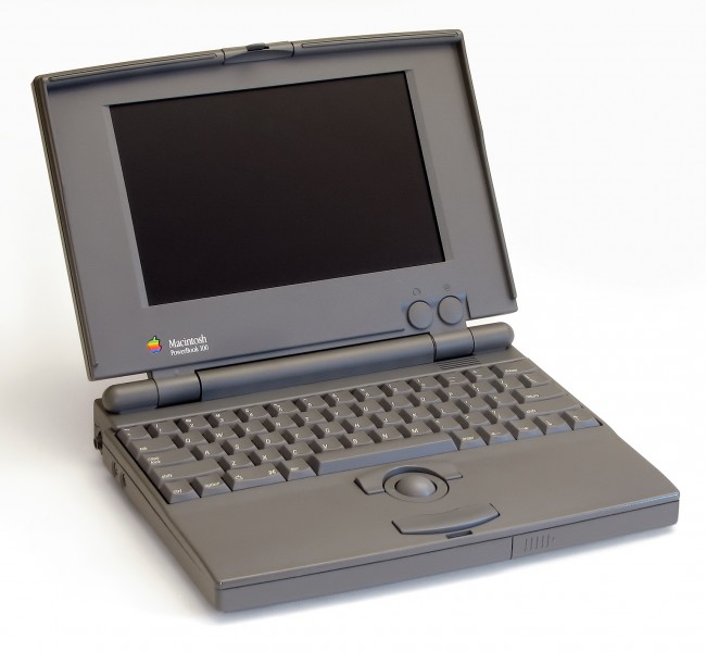 Powerbook_100_pose class="wp-image-333015" 