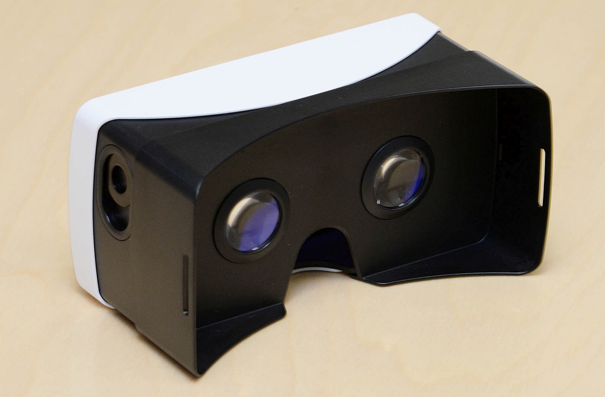 LG_4_cardboard class="wp-image-339713" 