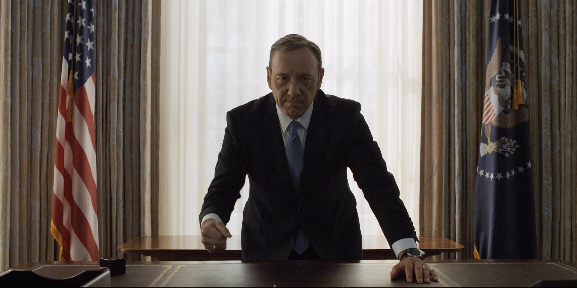 house-of-cards class="wp-image-351068" 