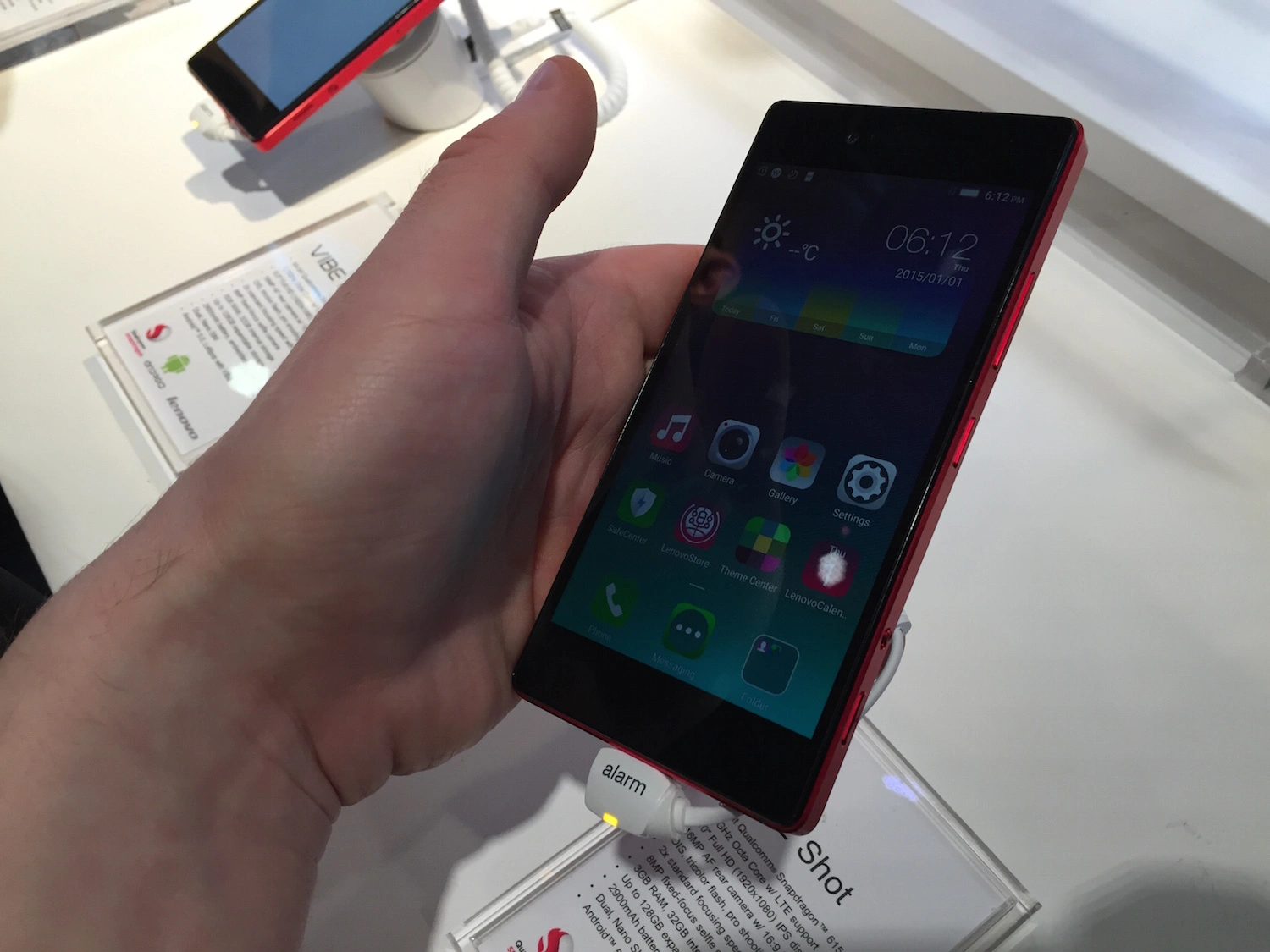 lenovo vibe shot 2 class="wp-image-348902" 