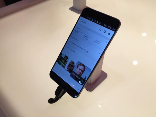 ubuntu-phone-mwc2015 class="wp-image-349126" 