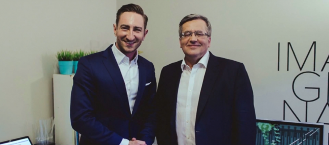 lukasz-jakobiak-20m2-bronislaw-komorowski-prezydent