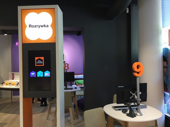 orange-smart-brand-store-11 