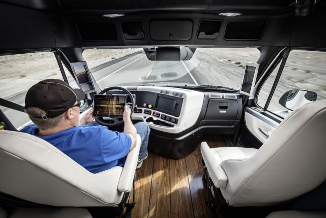 World Premiere Freightliner Inspiration Truck 