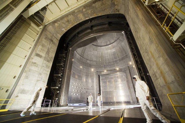 312733main_vacuum_chamber_full class="wp-image-383169" 