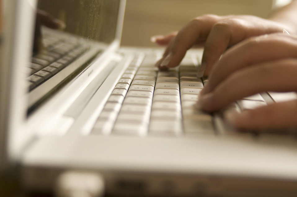 16010-female-hands-typing-on-a-laptop-keyboard-pv class="wp-image-383517" 