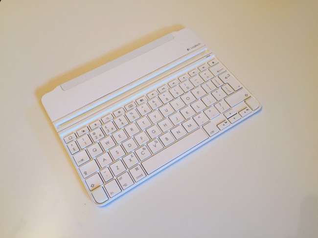 logitech-ultrathin-ipad-air-2-keyboard-3