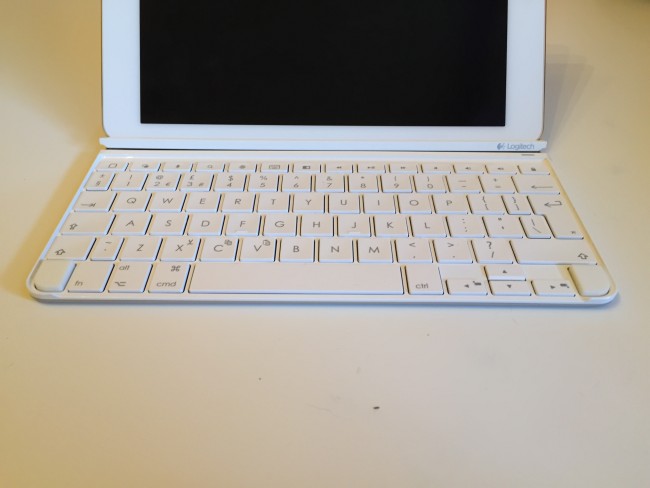 logitech-ultrathin-ipad-air-2-keyboard-6