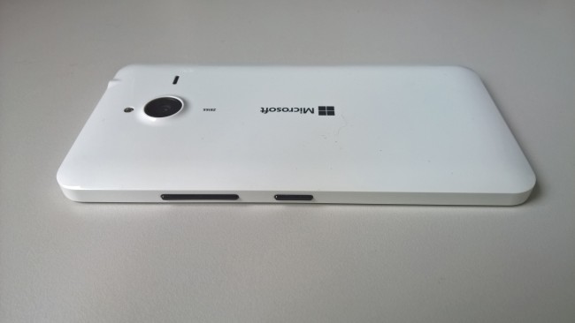 lumia-640-xl-3 class="wp-image-397760" 