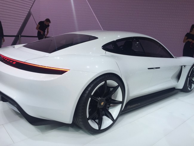 Porsche Mission E data premiery class="wp-image-419322" 