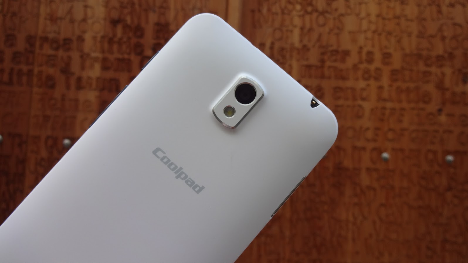 coolpad-porto-8 class="wp-image-420419" 