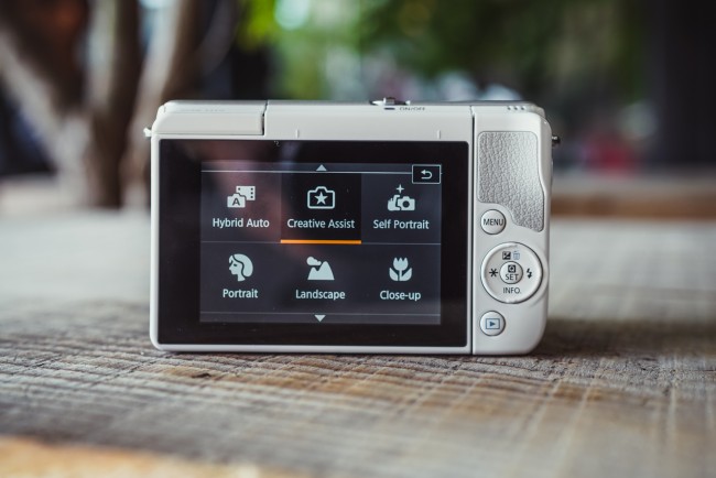 Canon-EOS-M10-011