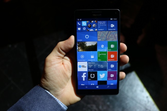 Lumia 950, 3