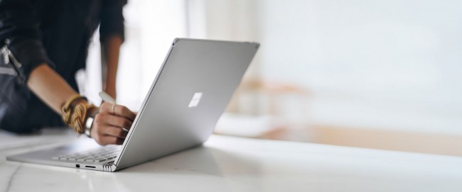 Surface Book class="wp-image-426615" 