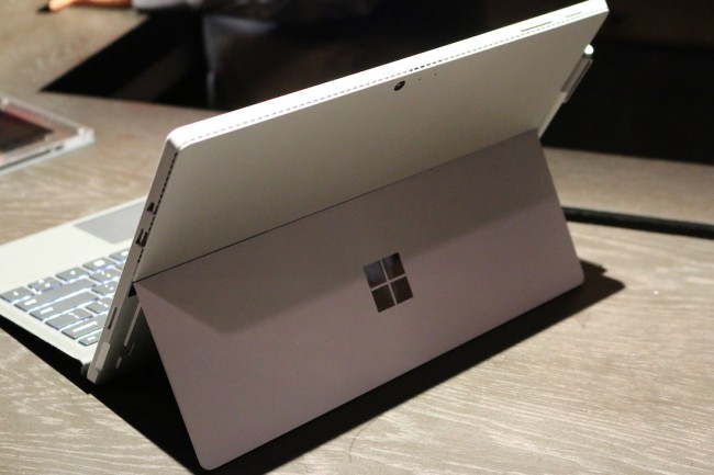 Surface Pro 4, 10