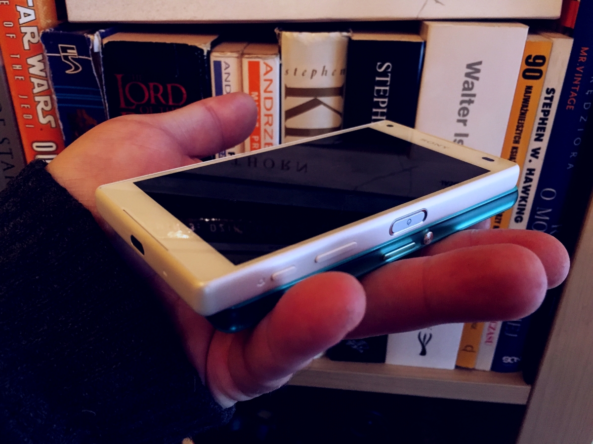 sony xperia z5c 003 class="wp-image-433121" 
