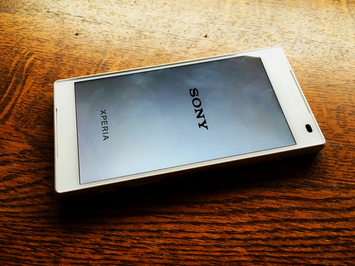 sony xperia z5c 005 class="wp-image-433124"