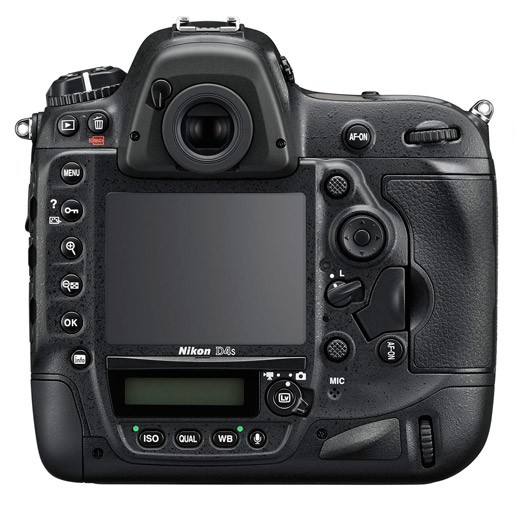 Nikon-D4s-vs-D4-Back