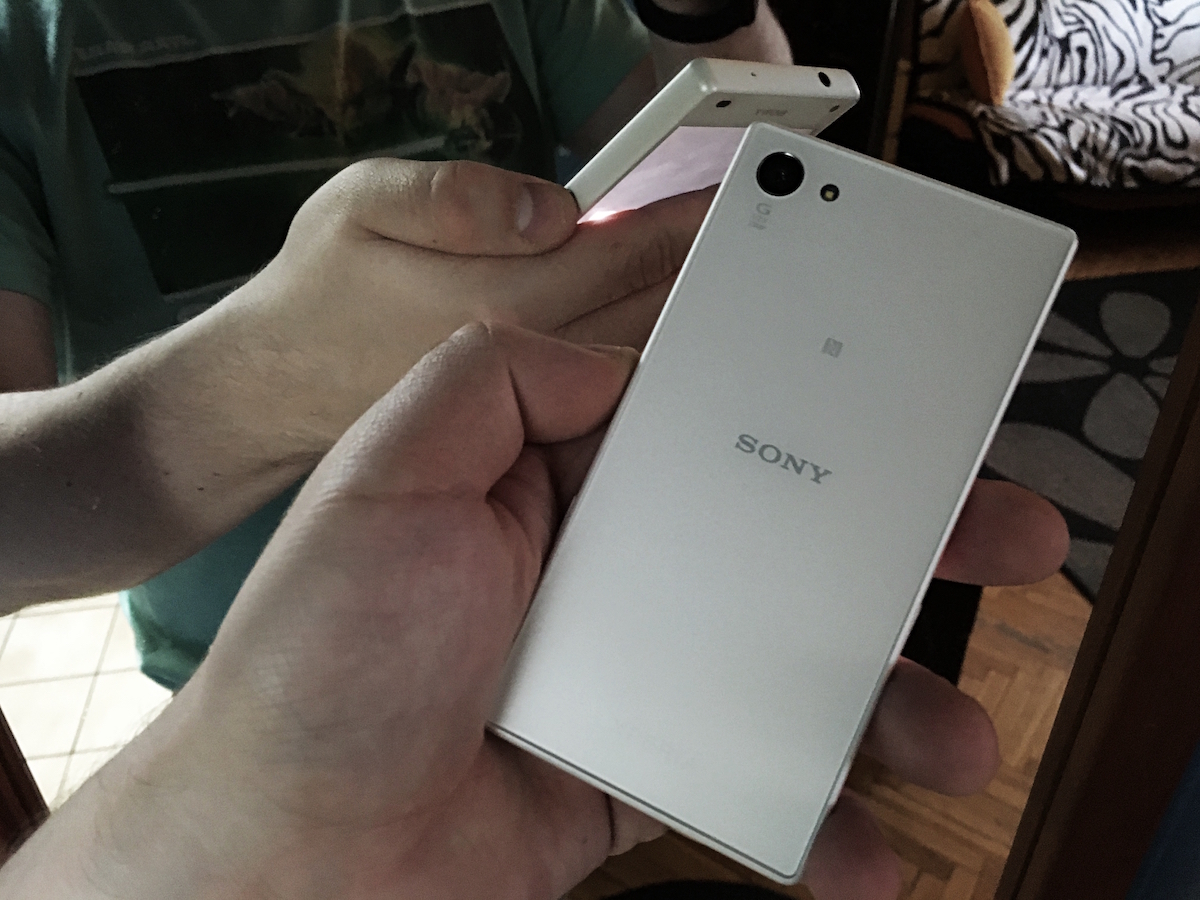 sony xperia z5 compact 4 class="wp-image-447594" 