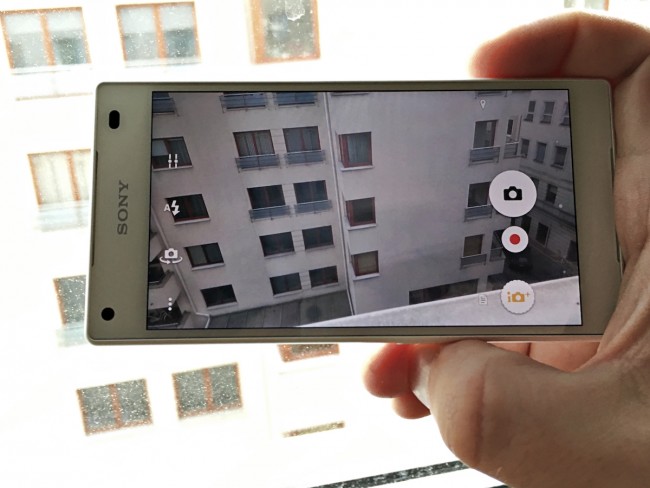 sony xperia z5 compact 6