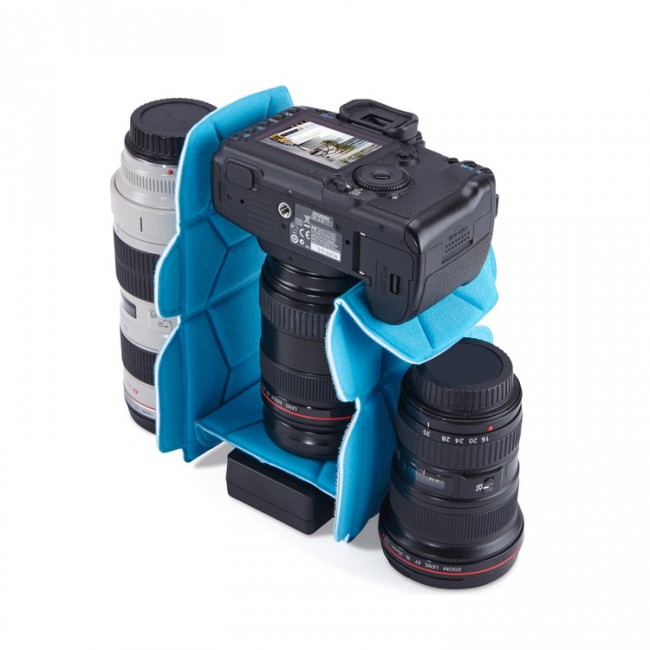 thule-covert-dslr-rolltop-backpack
