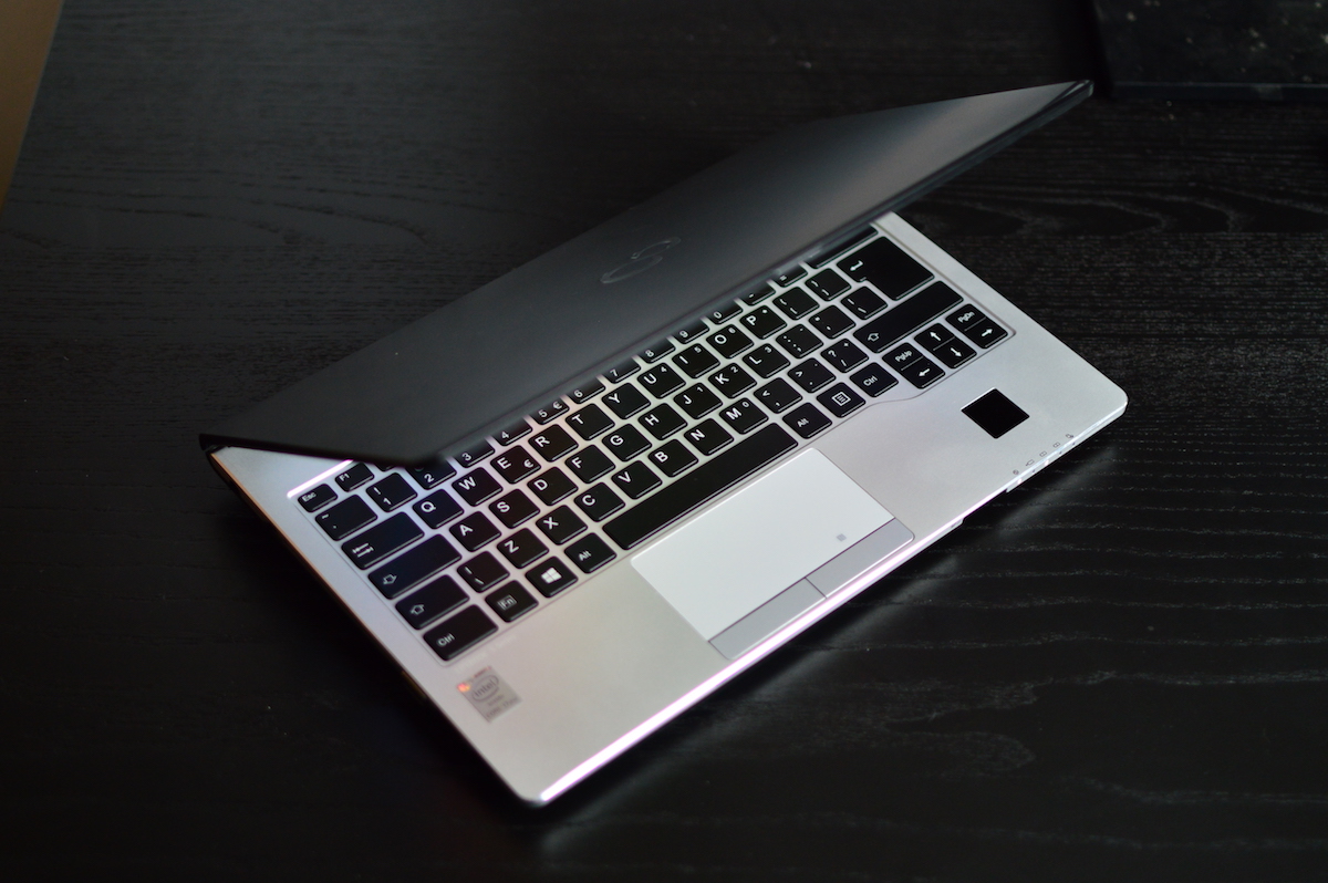 Fujitsu Lifebook S935 18 class="wp-image-450926" 