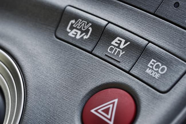 PRIUS_PLUG-IN_HYBRID_DET_13_2012
