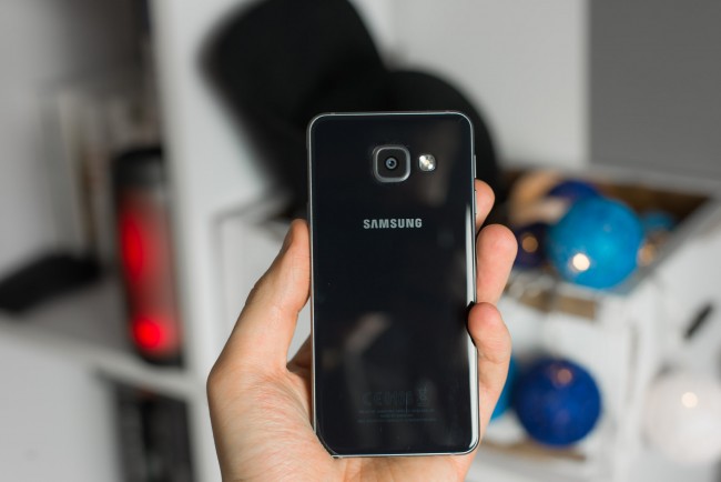 https://ocs-pl.oktawave.com/v1/AUTH_2887234e-384a-4873-8bc5-405211db13a2/spidersweb/2016/01/Samsung-galaxy-a3-2016-12-650x434.jpg
