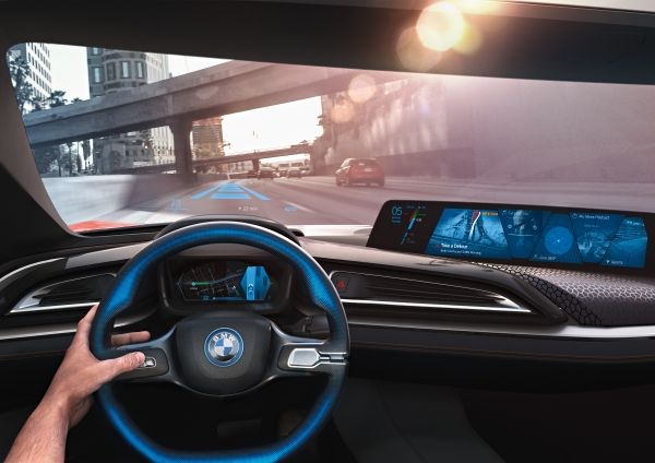 bmw i8 spyder 4 class="wp-image-458800" 