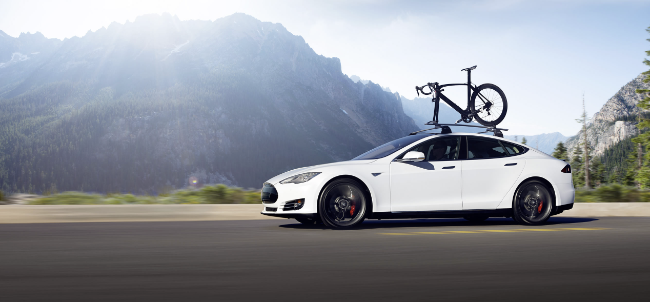 tesla class="wp-image-460278" 