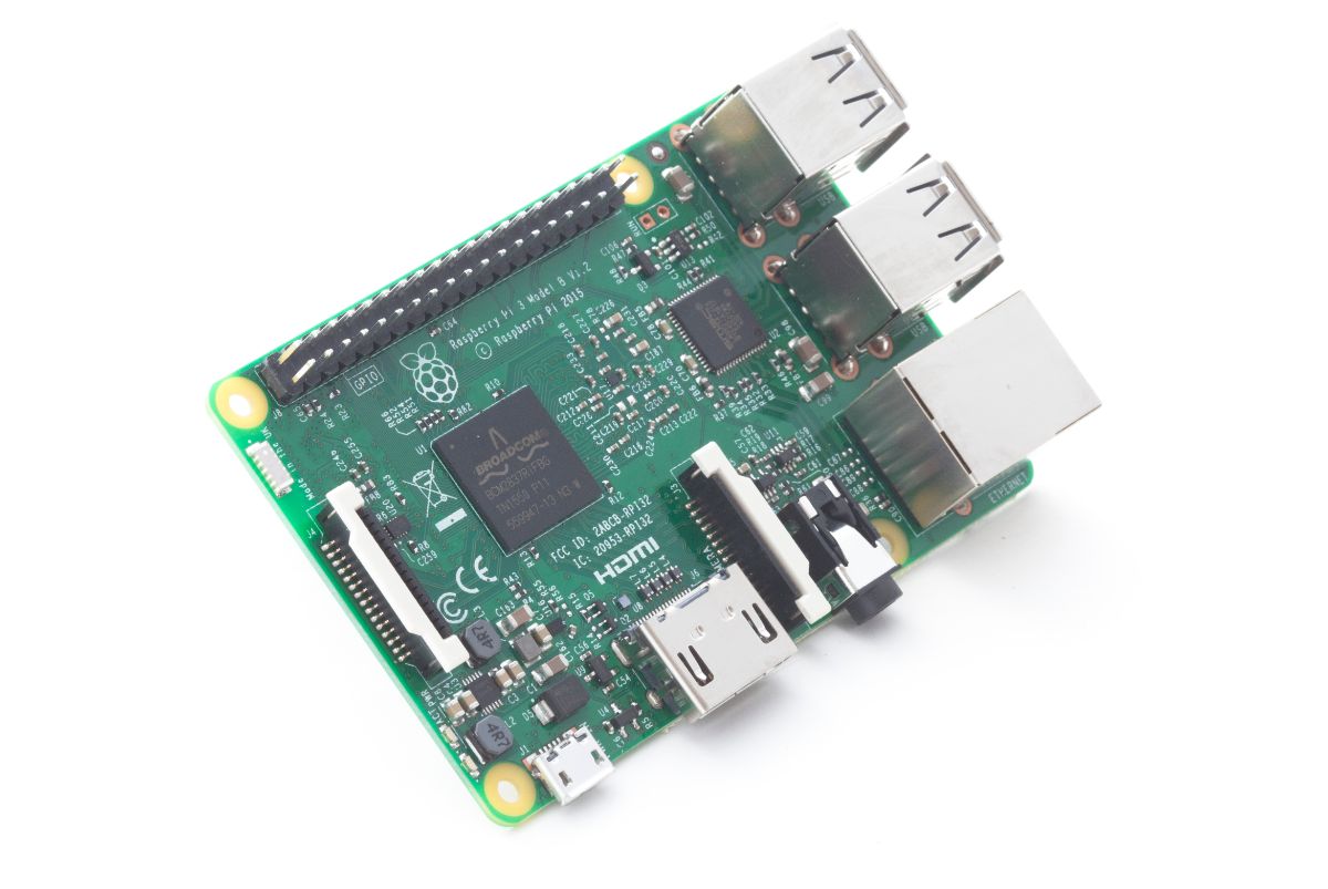 Debiutuje Raspberry Pi 3 - najlepszy komputer z tej serii