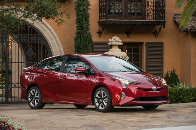 Toyota-Prius-2016