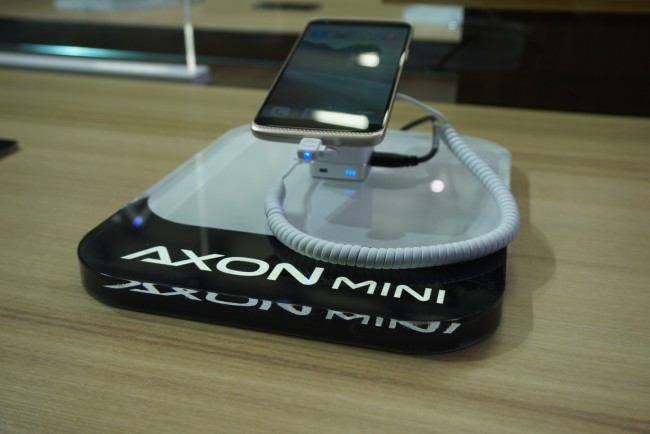 ZTE Axon Mini class="wp-image-474752" 
