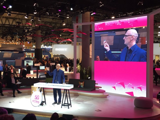 Deutsche Telekom na MWC 2016 class="wp-image-475061" 