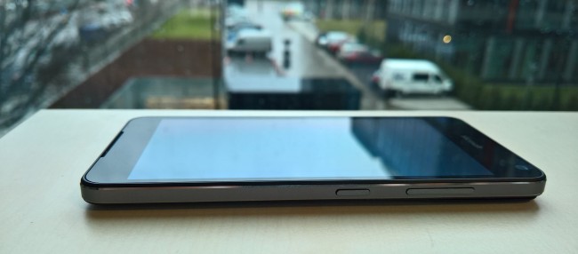 Lumia 650 class="wp-image-474540" 