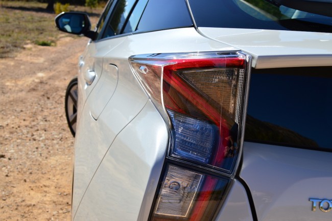 toyota prius 2016