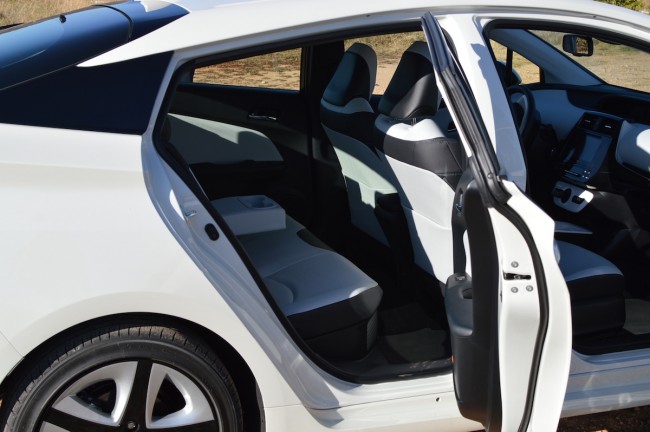 toyota prius 2016