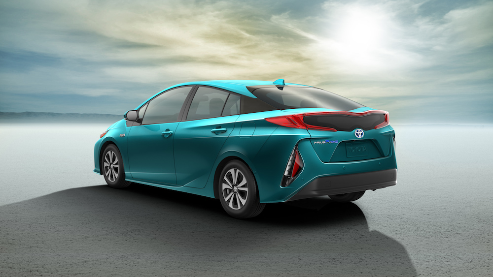 2017_Toyota_Prius_Prime_02_EFC6829C382FEC9F6311F30B97768D305D509CEF class="wp-image-487159" 