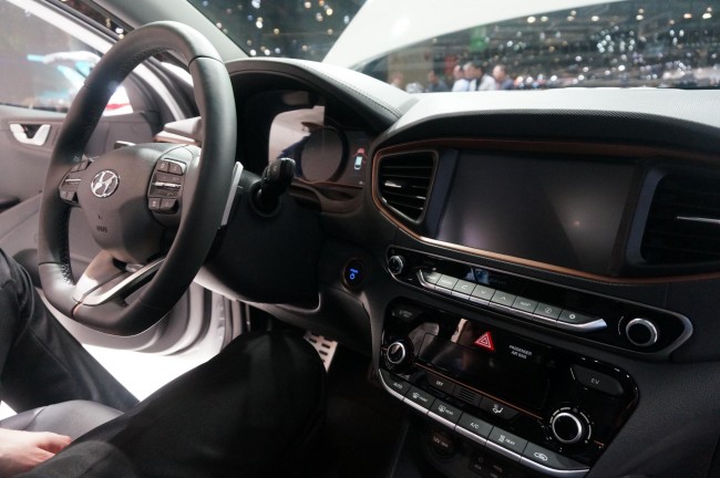 Hyundai IONIQ (2)