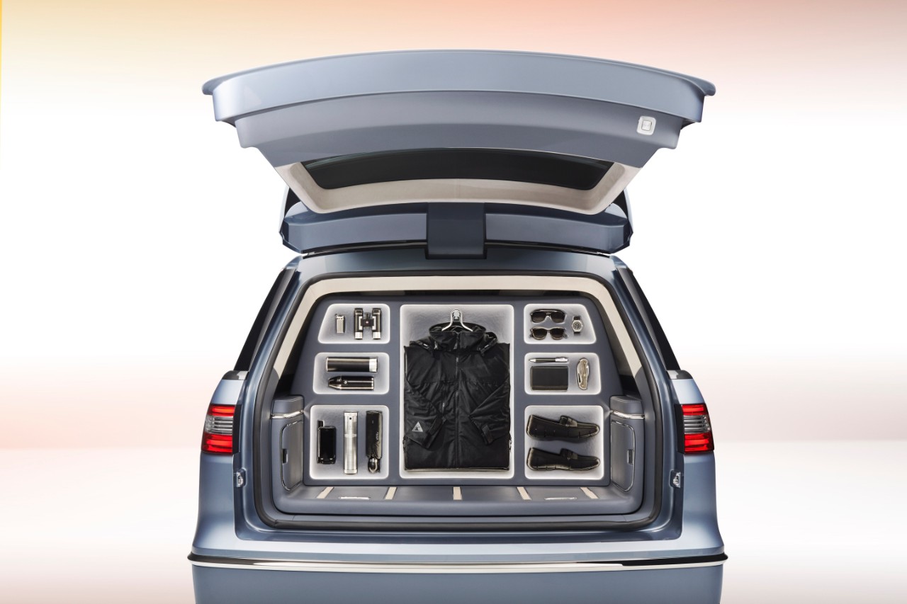 LincolnNavigatorConcept_08_HR class="wp-image-487062" 