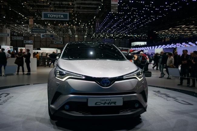 Toyota CH-R (2)