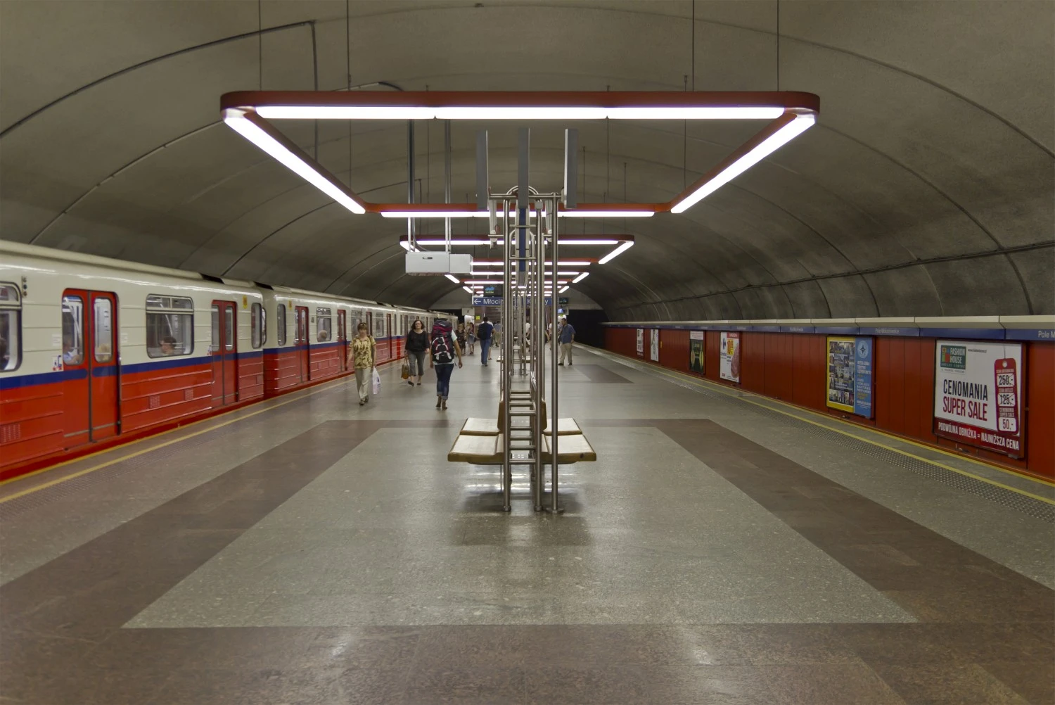 Metro w Warszawie class="wp-image-487277" 