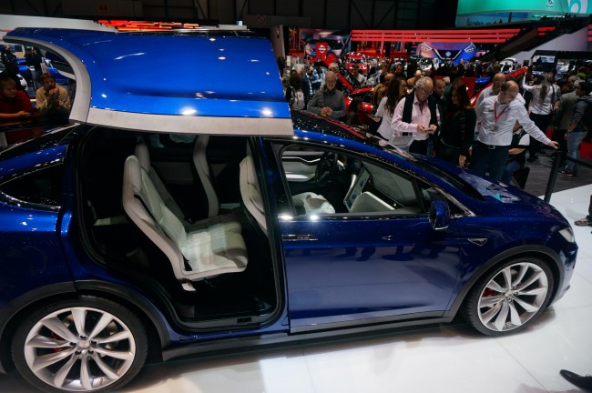 tesla model x (1)