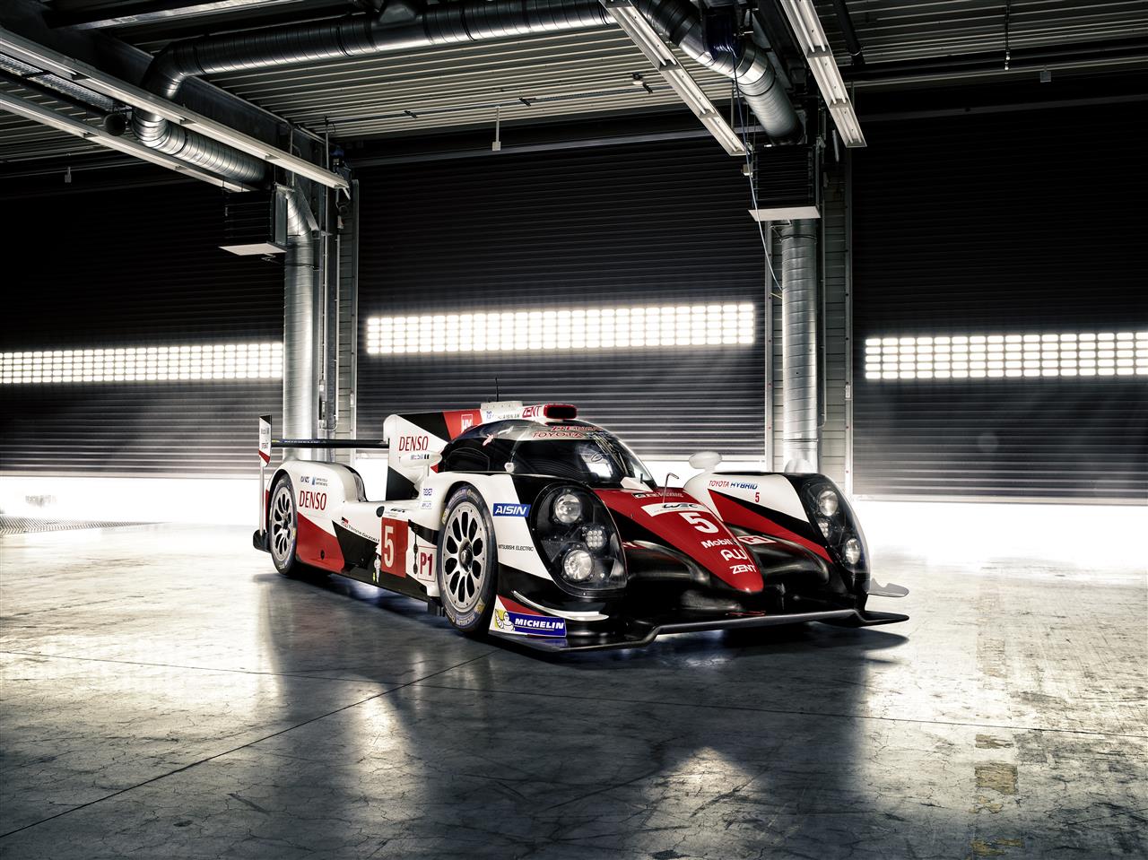 TS050 to nowy, hybrydowy bolid Toyoty. class="wp-image-489090" 
